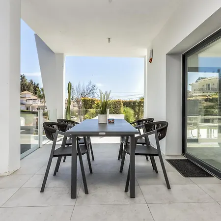 Vivi Homes -villa Ruby Pool, Garden, Golf &