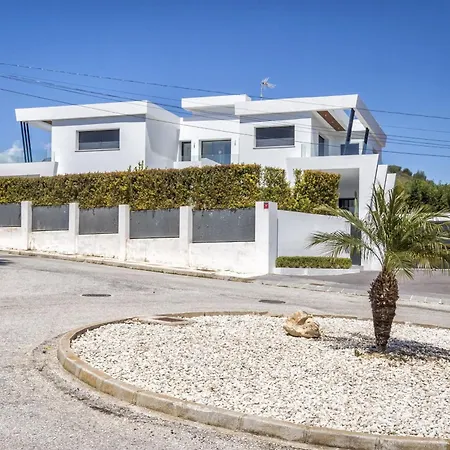 Villa Vivi Homes -villa Ruby Pool, Garden, Golf & Sitio de Calahonda
