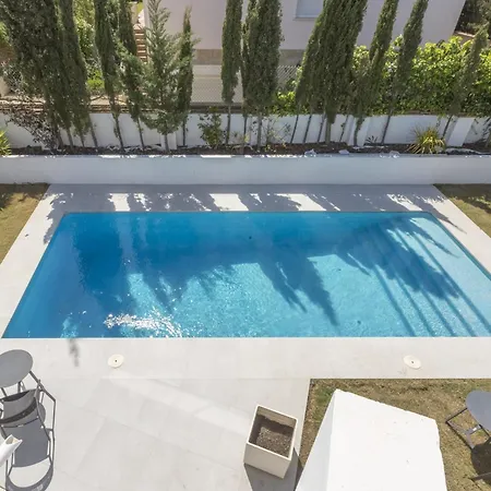 Vivi Homes -villa Ruby Pool, Garden, Golf & Villa